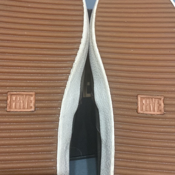 FRYE Women’s Dylan Slip On - Picture 8 of 13